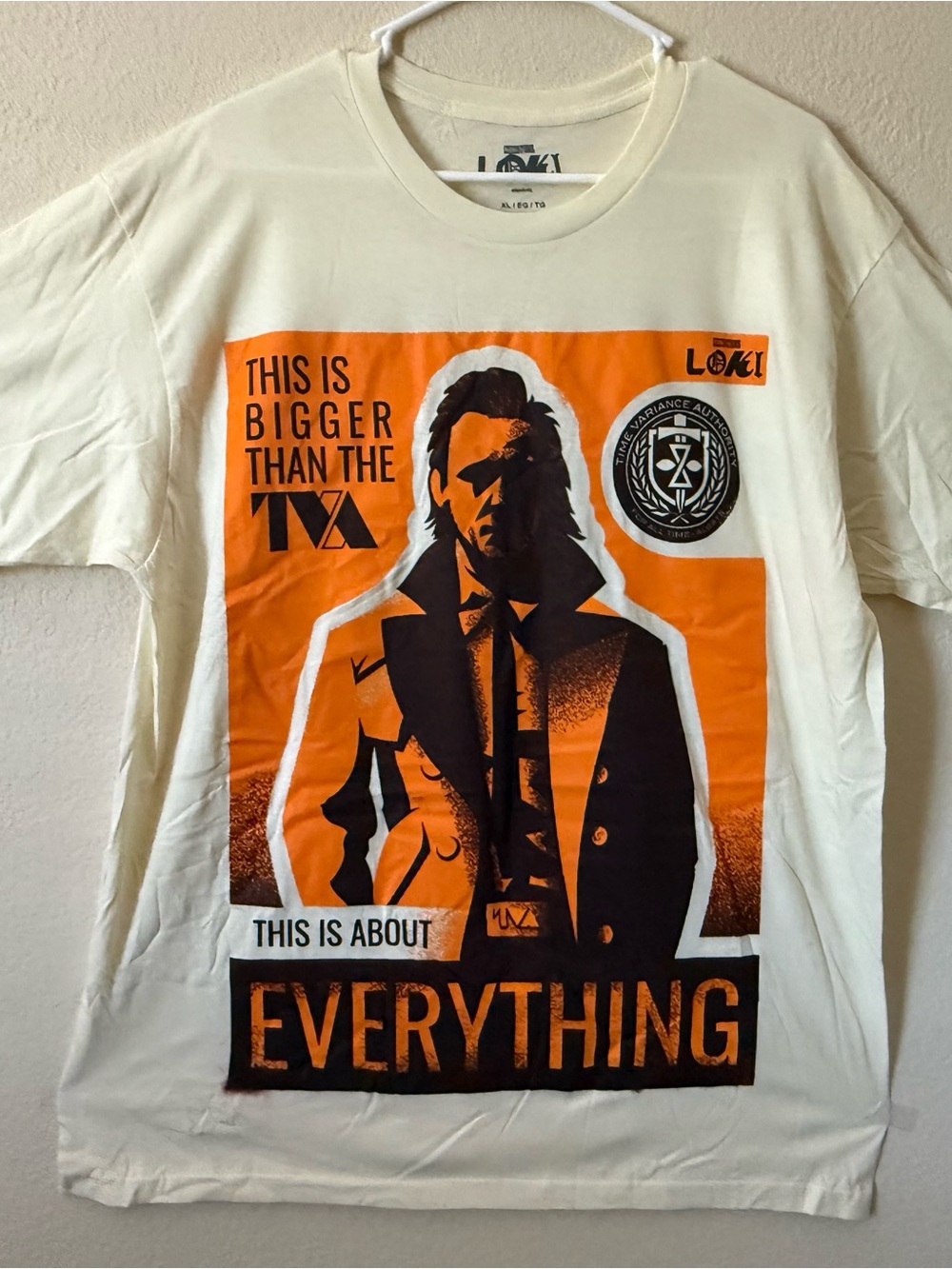 Loki Marvel Universe Cream Color TShirt 'This Is About Everything' Graphic Sz XL
